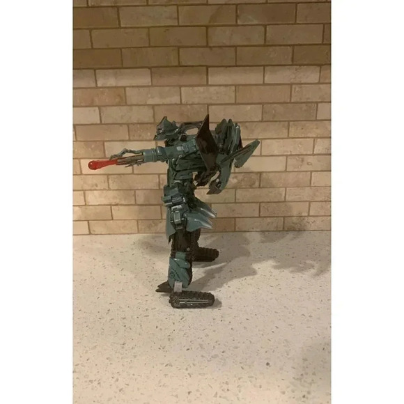 Transformers Voyager Megatron - Picture 2 of 4